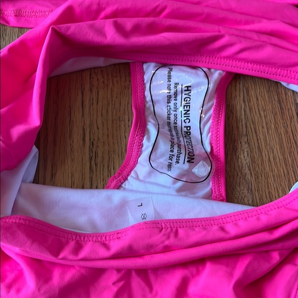 Women’s NWT Pink Swim Set - Picture 3 of 3